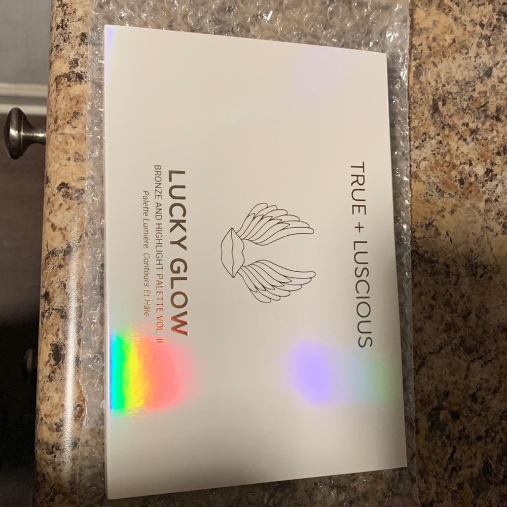 True+Luscious Lucky Glow